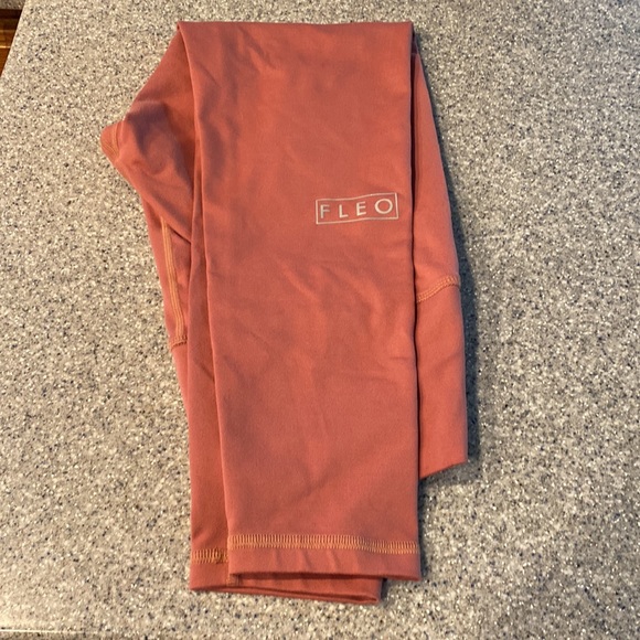 Fleo withered rose pants. Bounce fabric. Size L. - Picture 2 of 2
